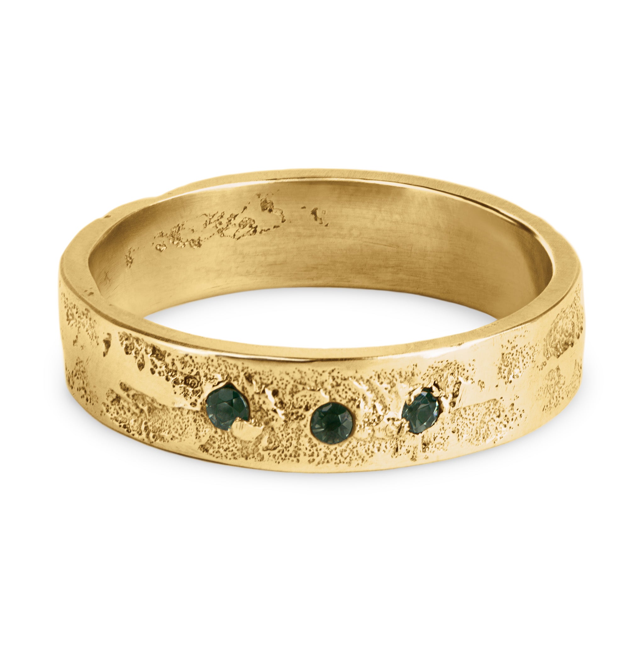 Gold ring with embedded green tourmaline gemstones sand cast by hand in Berlin